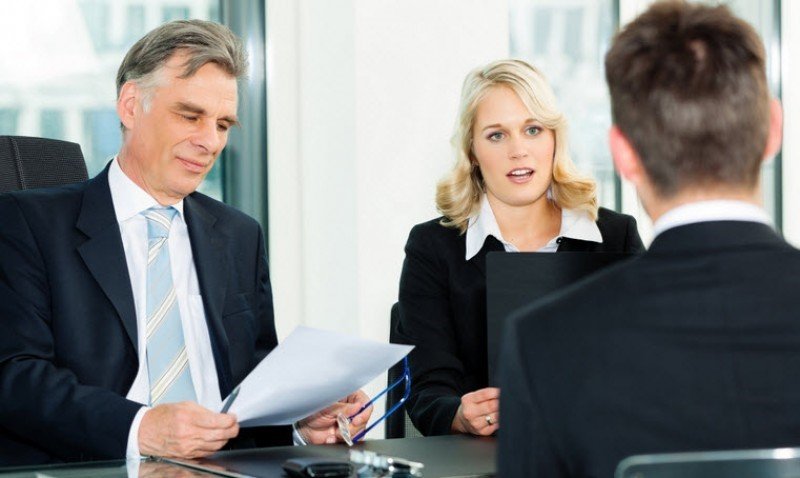 Bạn sẽ gặp nhiều khó khăn khi trả lời những câu phỏng vấn của nhân viên Sở Di Trú 