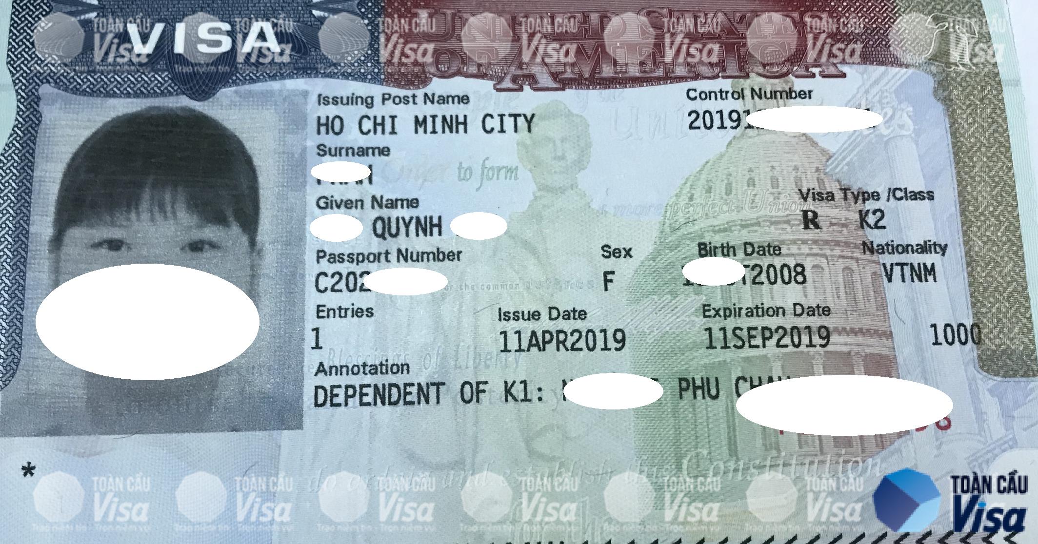 Visa của con chị Phú