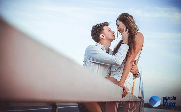 Hẹn hò ở Mỹ không có nghĩa là chính thức yêu đương