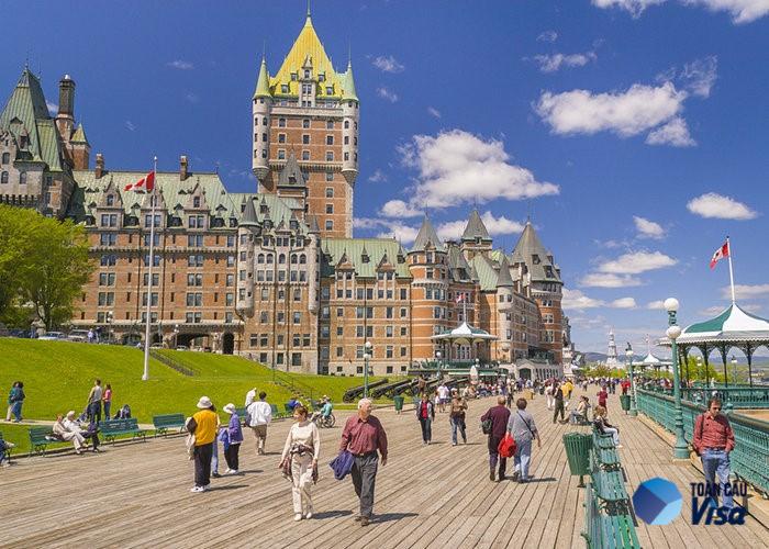 Cần phải chứng minh nghề nghiệp khi muốn du lịch Canada