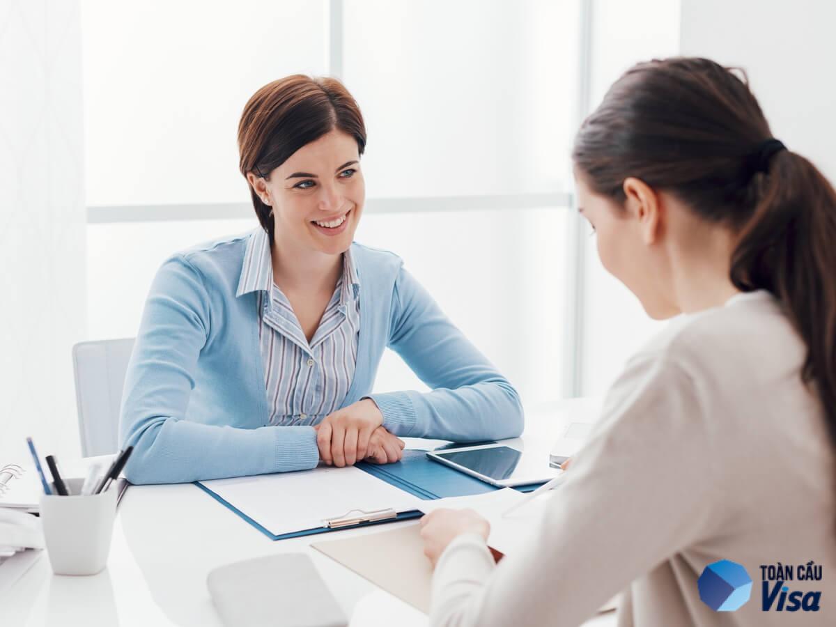 Tại sao bạn lại được yêu cầu phỏng vấn từ Đại sứ quán?